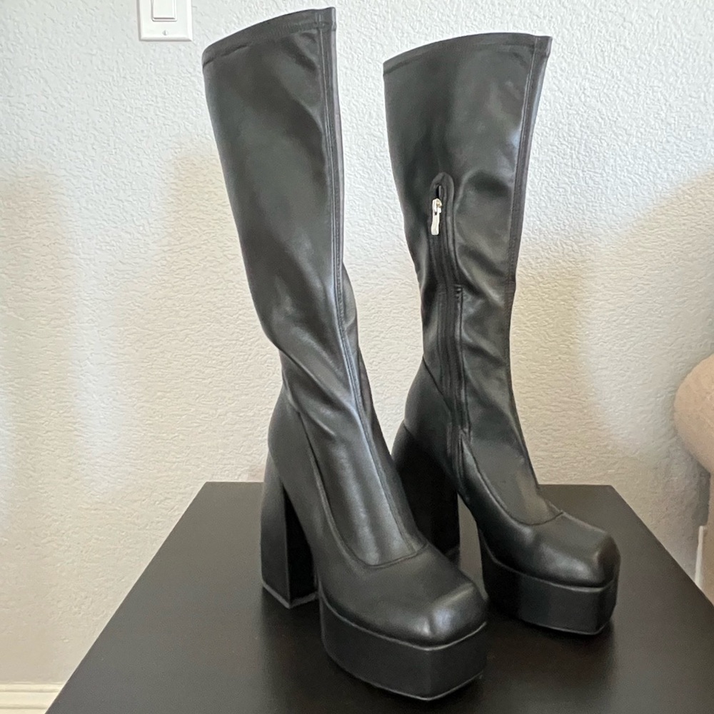 Black Heeled Boots with Chunky Block Heel